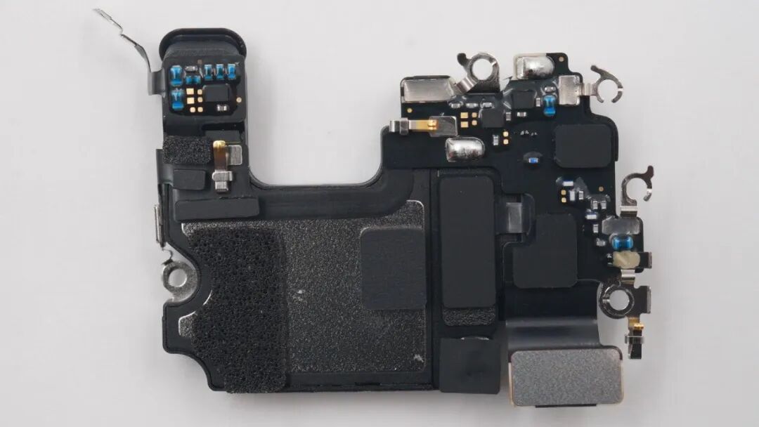 拆解报告:苹果iPhone 17e手机图34