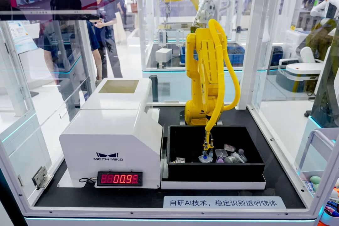 “具身智能眼脑手”第一股：梅卡曼德通过港交所聆讯，率先实现规模化、全球化落地图11