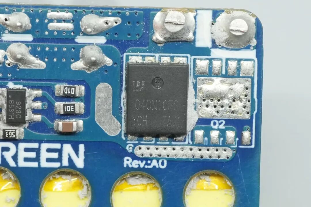 拆解报告：绿联Nexode Air美标100W USB-C氮化镓快充套装图47