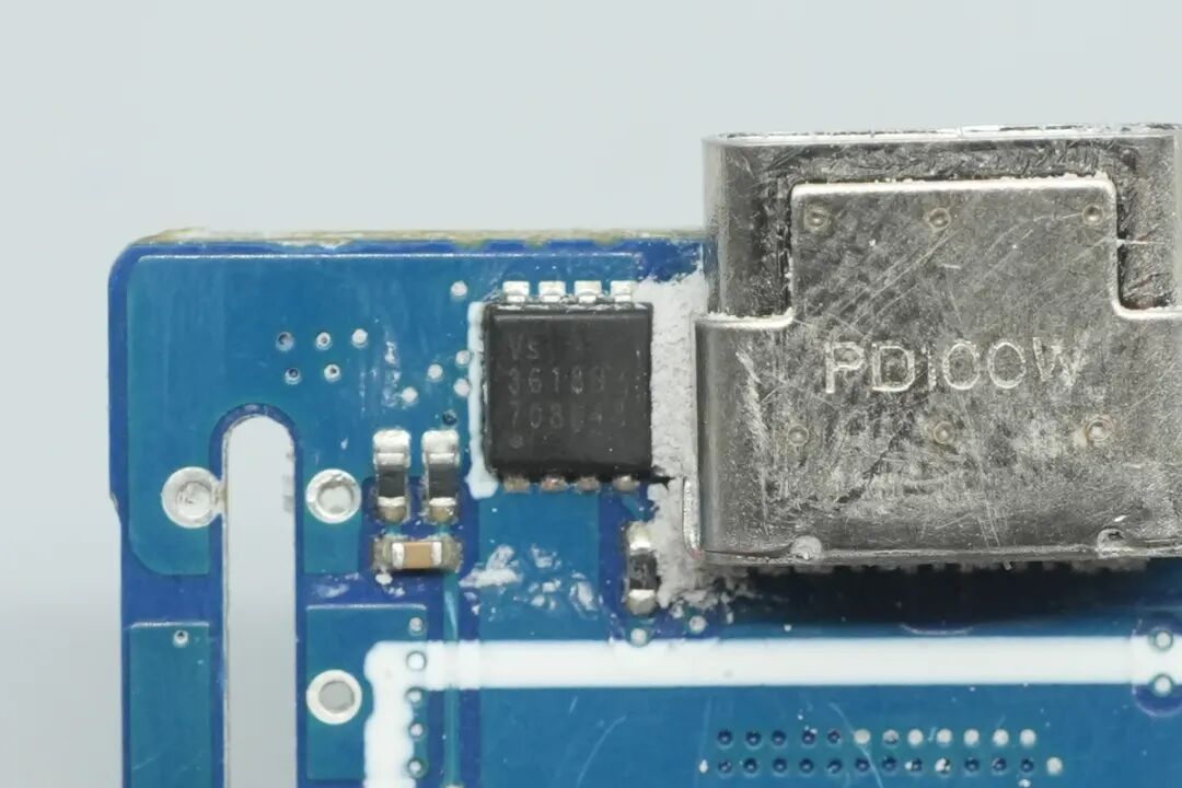 拆解报告：绿联Nexode Air美标100W USB-C氮化镓快充套装图50