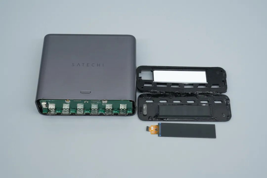 拆解报告:SATECHI ChargeView 240W 6C氮化镓桌充图41