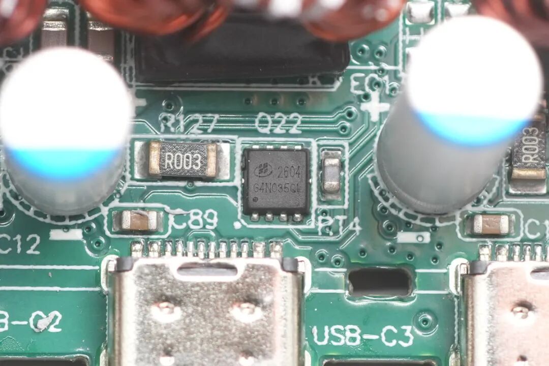 拆解报告:SATECHI ChargeView 240W 6C氮化镓桌充图105