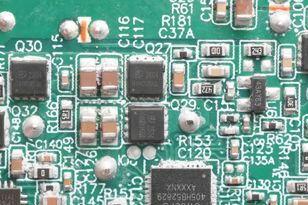 拆解报告:SATECHI ChargeView 240W 6C氮化镓桌充图110