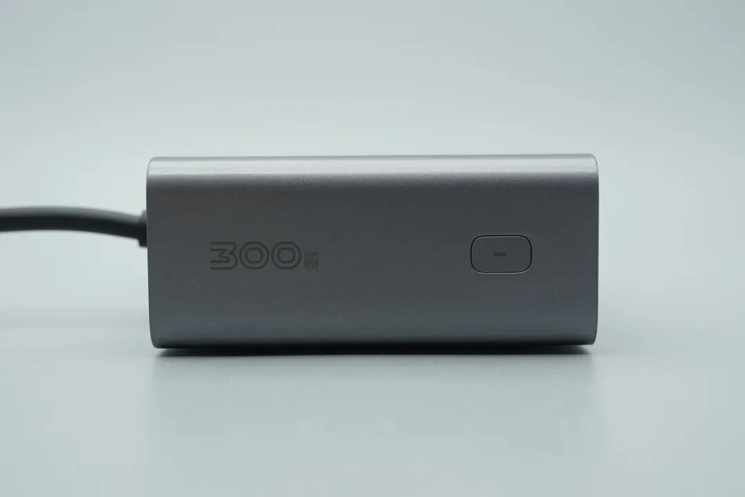 拆解报告:公牛300W小电舱智能超充站图9