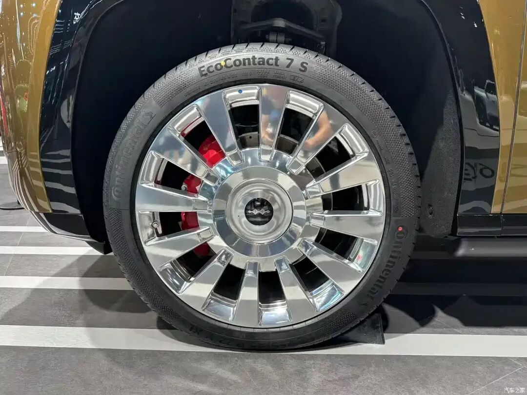 6座旗舰大型SUV！车顶激光雷达，方盒子造型，续航超2300公里！图5