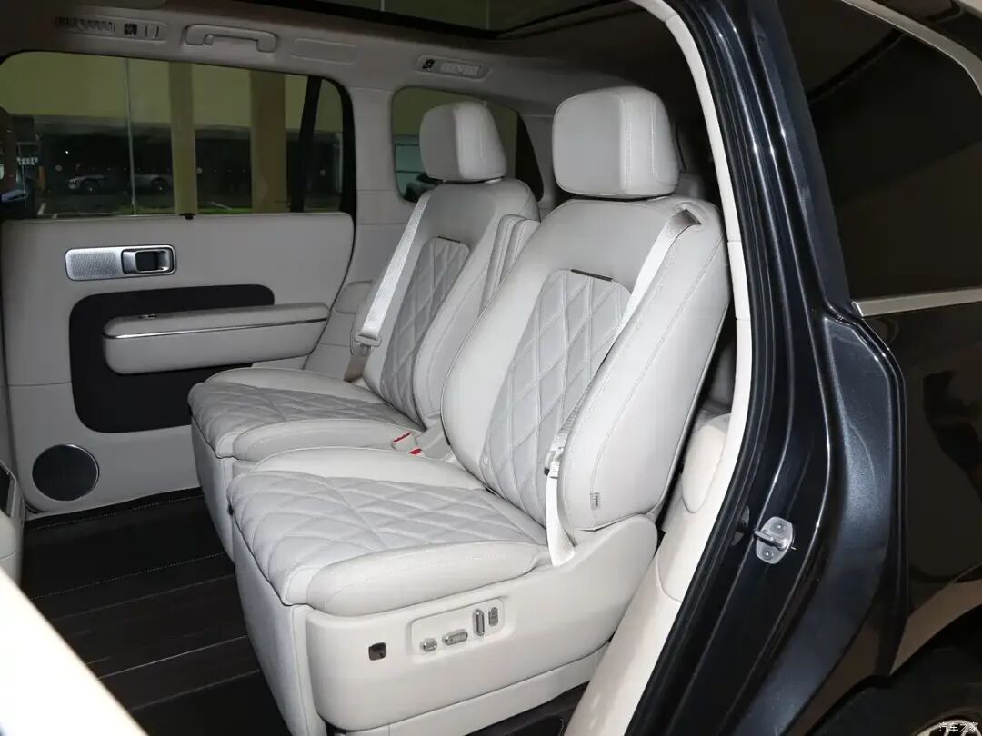 预售价29.99万，大七座旗舰增程SUV，零跑D19/小鹏GX来对手了？图15