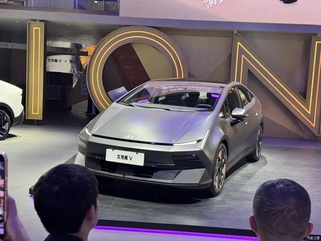 预售11.99万起!8295座舱芯片,最大续航里程650km!图3
