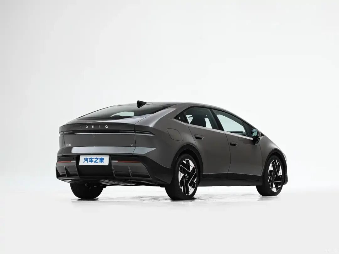 预售11.99万起!8295座舱芯片,最大续航里程650km!图6