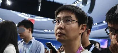 宇树机器人比赛倒数第一，股价暴跌图1
