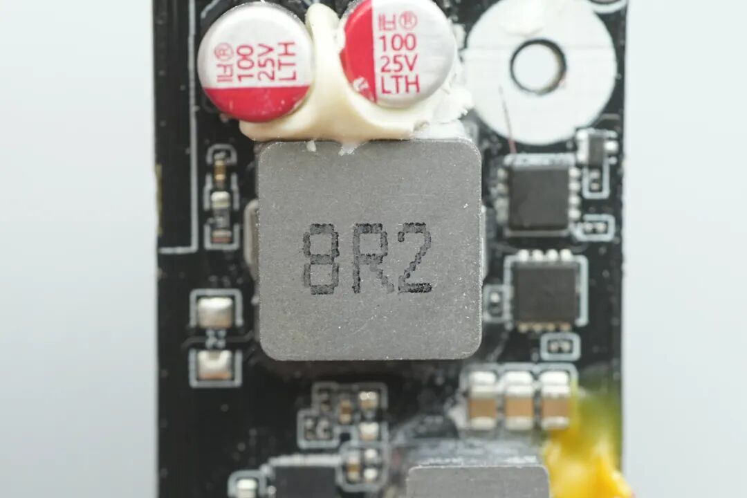 拆解报告：安克Nano 10000mAh磁吸无线充移动电源图60