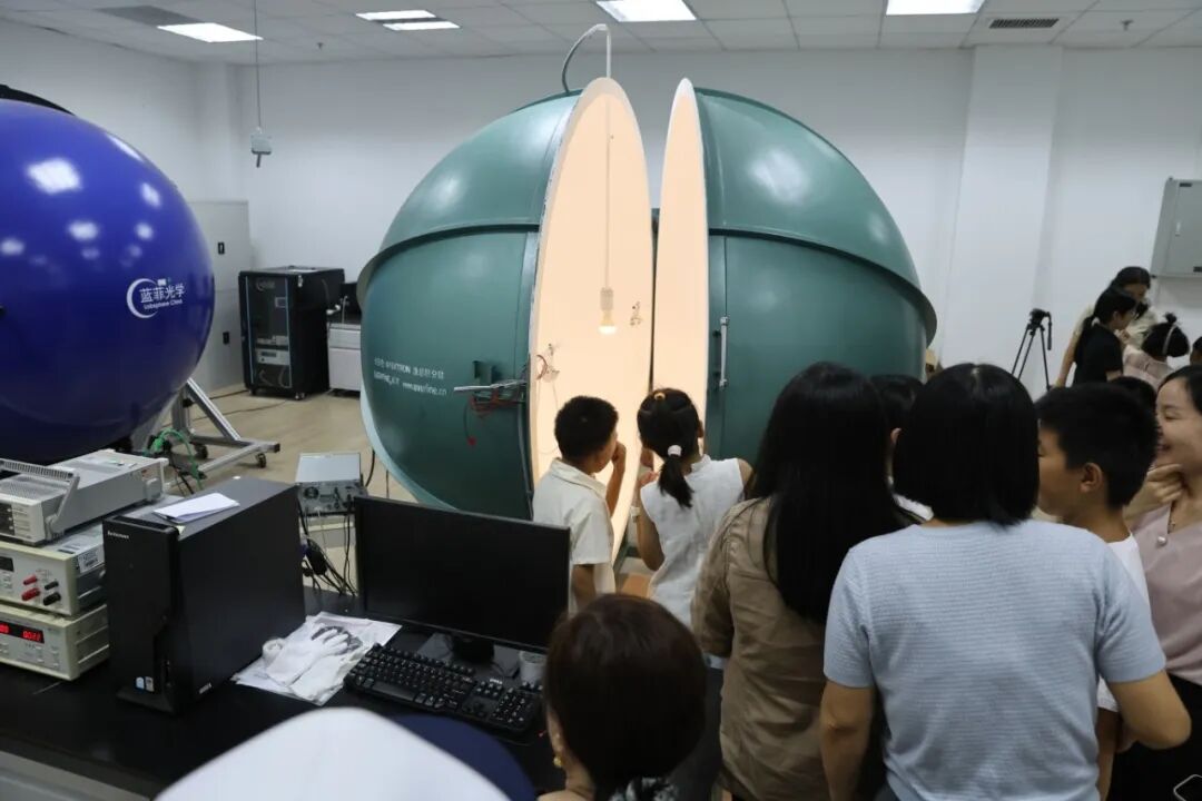 温情聚人心 携手共前行 | 广州计量院开展“职工家属暑期计量日”活动图5