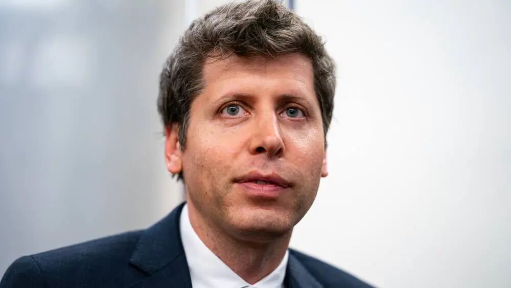 Sam Altman最新访谈：我在几件事上判断错了，AI改变世界没那么快图1