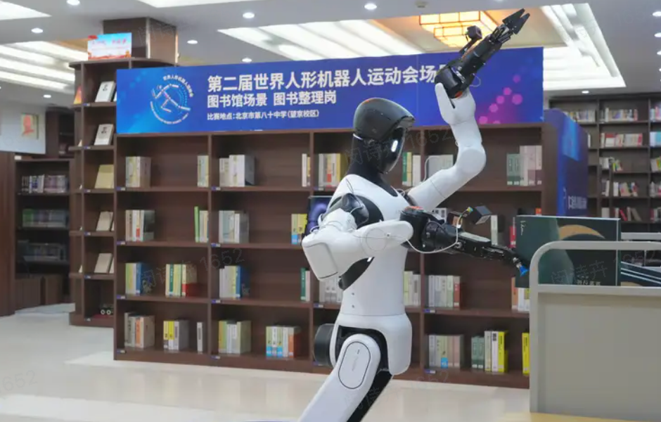 金牌奖牌双第一！智元“机器人奥运”首秀杀疯了，最能打的是“打工人”图3