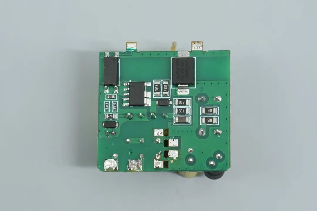 勤领科技45W USB-C碳化硅智显屏快充图36