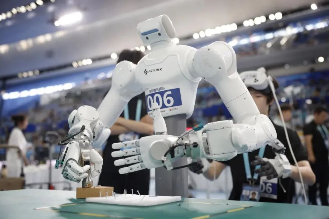 46枚奖牌与一场「裸考」：智元在机器人运动会上赢的到底是什么？图5