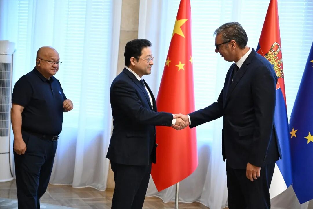 亿航智能赴塞尔维亚访问交流，拜会总统武契奇图3