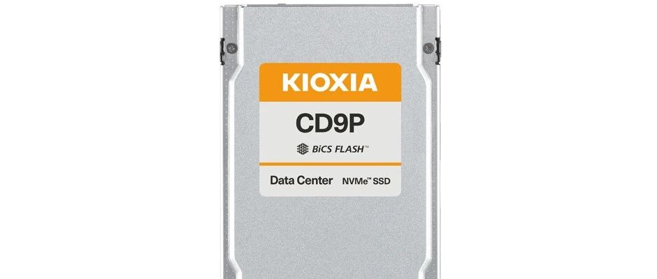 AI 数据中心专用存储：铠侠 CD9P-R 7.68TB SSD 基准、功耗、协议完整实测