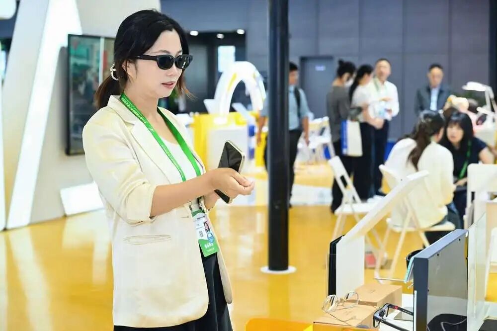 【天府智汇 中博强音】展台里的“解题力”——四川中小企业组团亮相中博会图10
