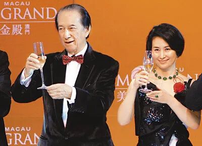 赌王女儿何超琼自曝17岁开始应酬，独立创业一年赚600万图7