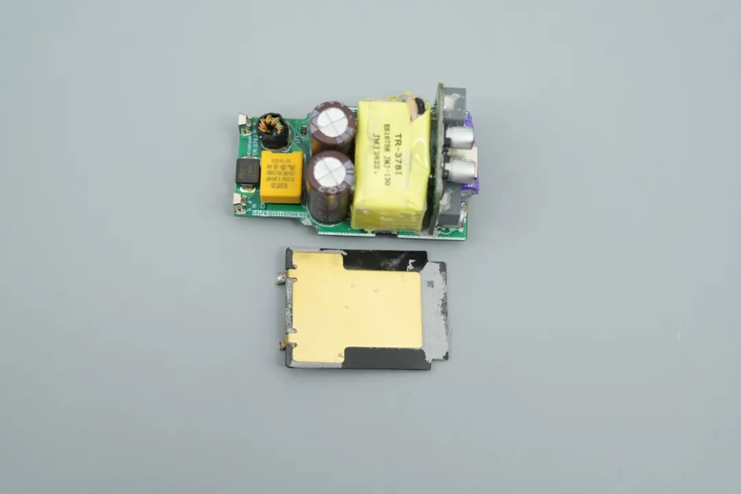 拆解报告：白牌100W 2C氮化镓充电器图23