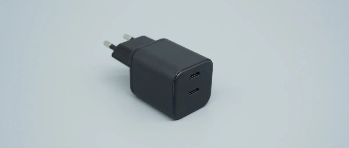 拆解报告：白牌100W 2C氮化镓充电器