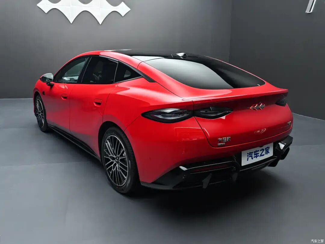 Model 3/小米SU7来劲敌了?云辇-M+天神之眼B,兄弟们猜猜价格!图22