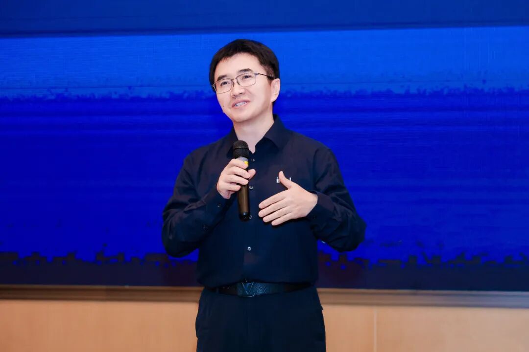 AI智能体走进施工一线，英特尔发布行业大模型一体机方案图2