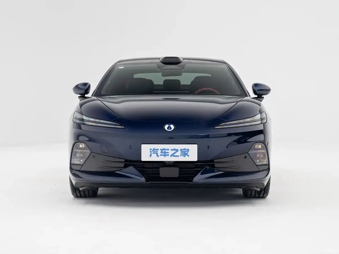 三电机动力，最高纯电续航1100km！蟹行模式、圆规掉头全都有！图4