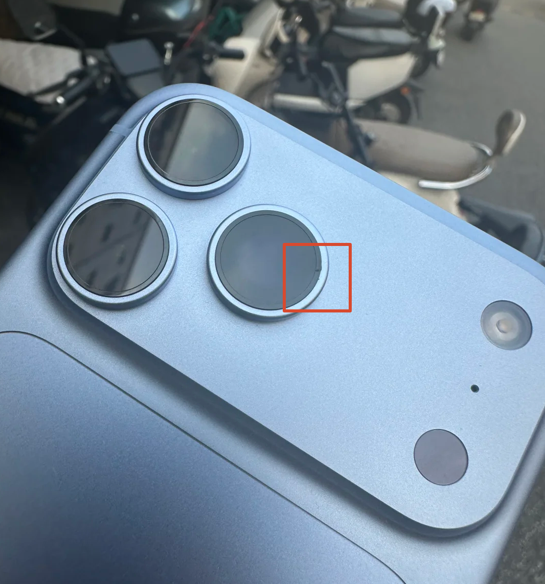 首批iPhone 18 Pro翻车不断：花一万还得帮苹果试错？图3