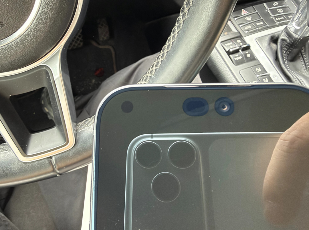 首批iPhone 18 Pro翻车不断：花一万还得帮苹果试错？图11