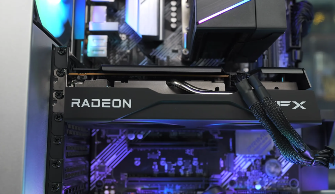 AMD新“亮机卡” RX 9050实测:4GB被8GB暴打,差距达37%图3