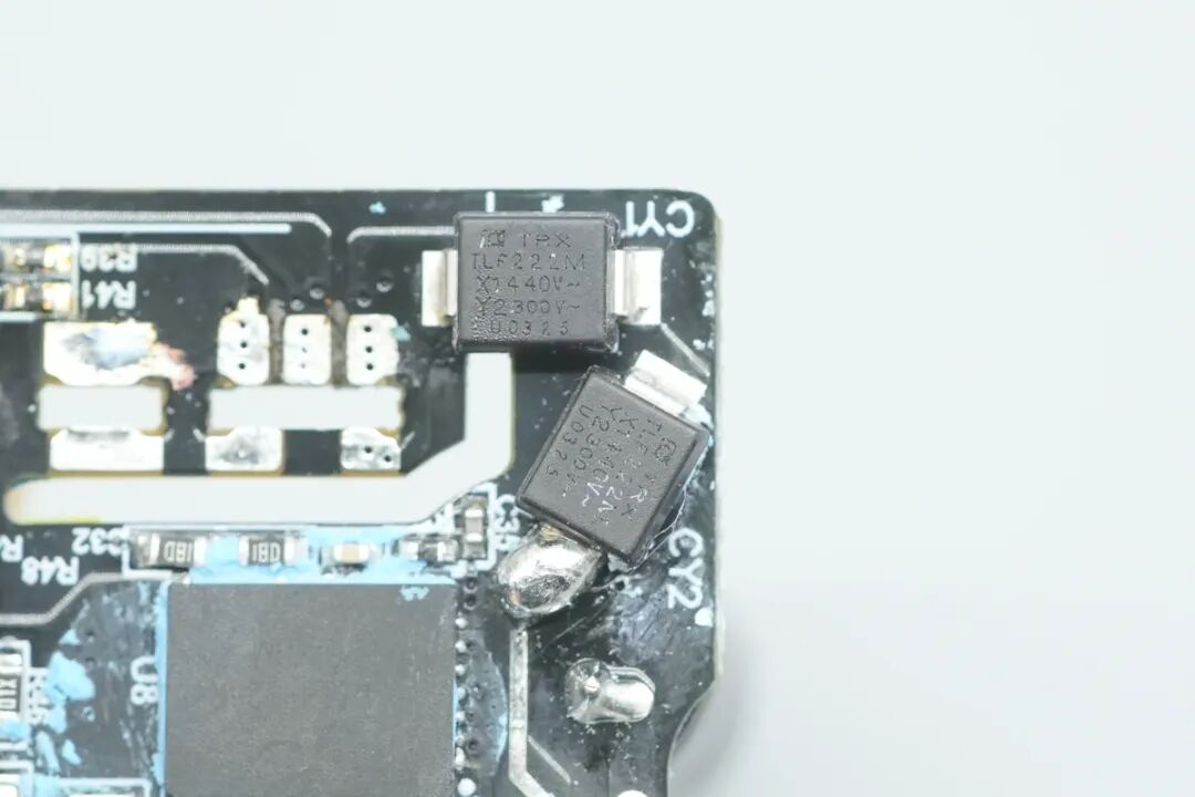 拆解报告：倍思PicoGo Pro 45W氮化镓小智充图64