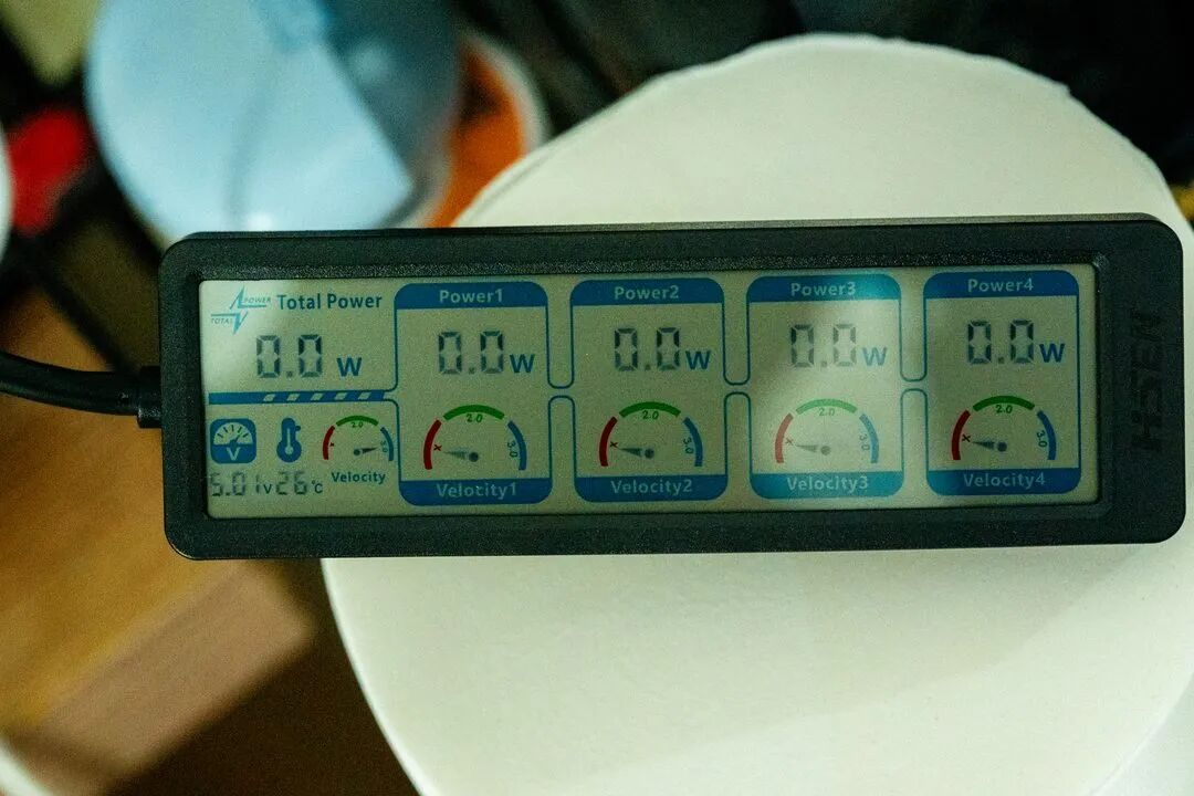 37元买来的带屏幕显示的USB3.0 HUB,原来它屏幕真的可以显示速度和功耗!图5