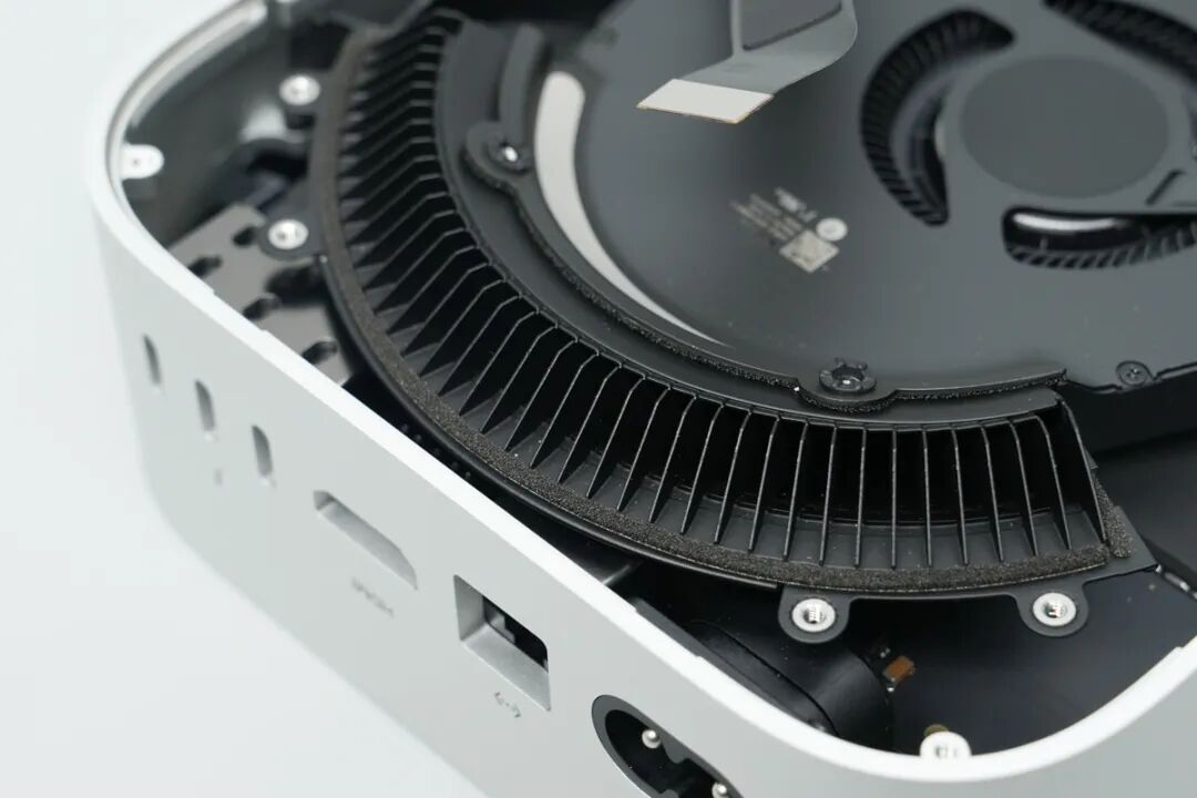 苹果M6 Mac mini,国内首拆图48