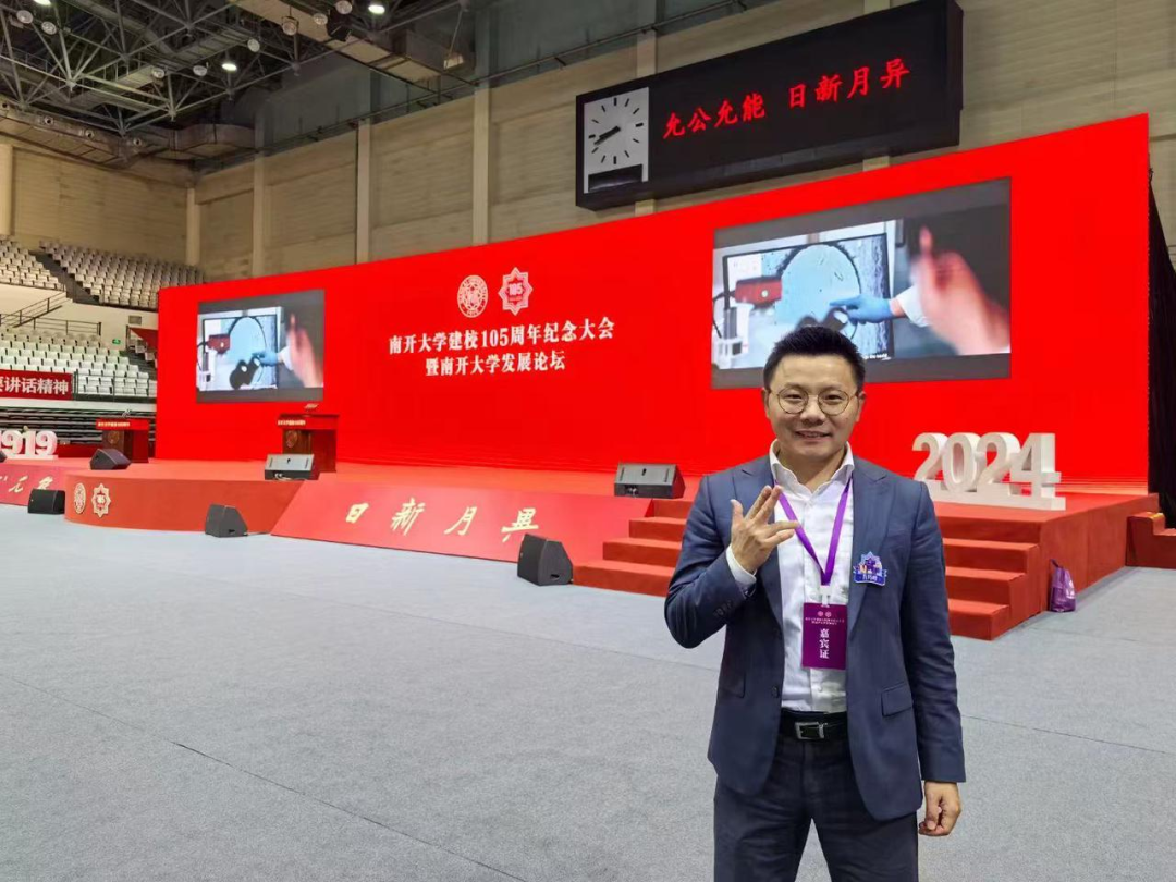 在AI抢人大战里吃到红利的人,年入2亿图8