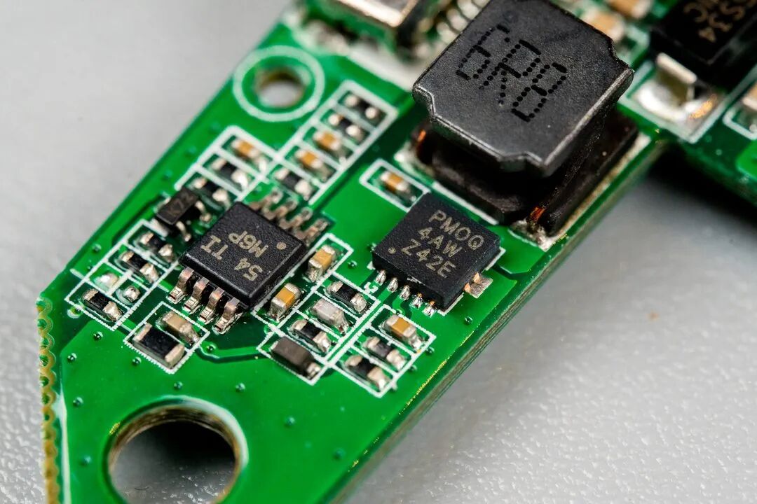 拆解飞利浦汽车搭电宝:12V 输出 500A,这么恐怖的功率是怎么实现的!图15