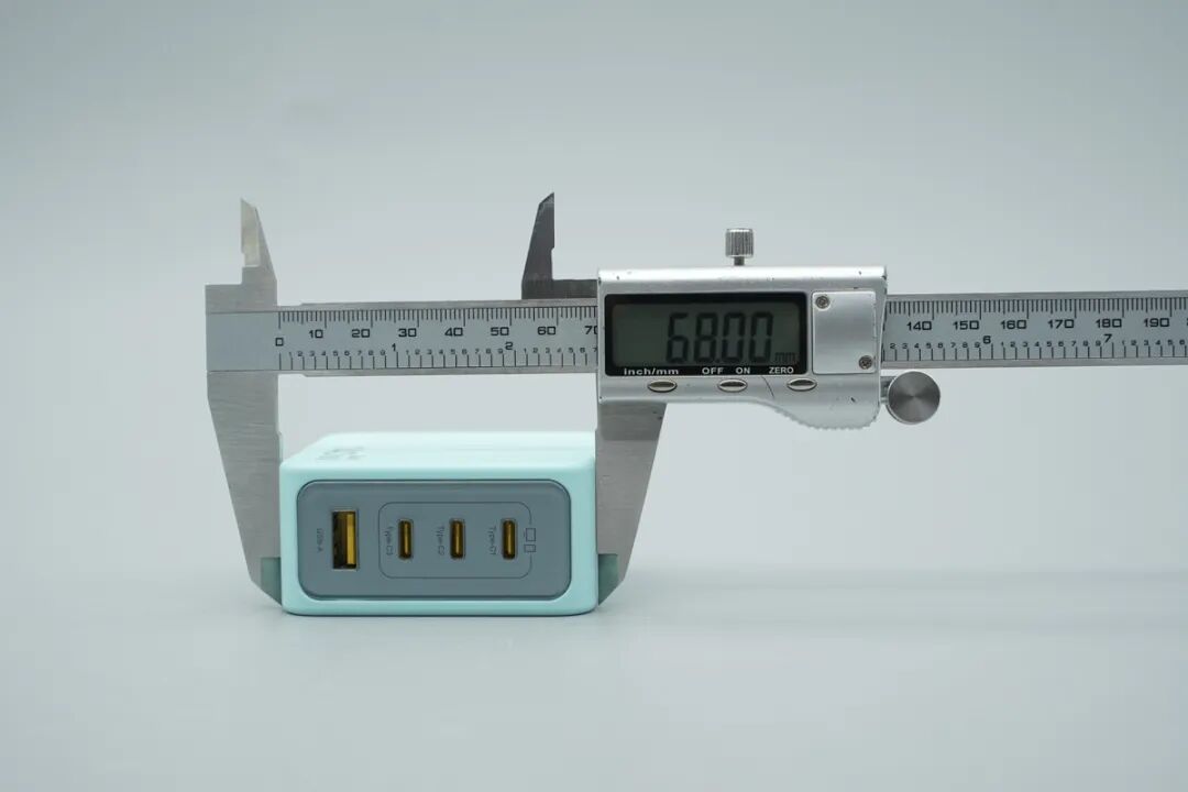拆解报告：石龙富华140W 3C1A氮化镓快充图11