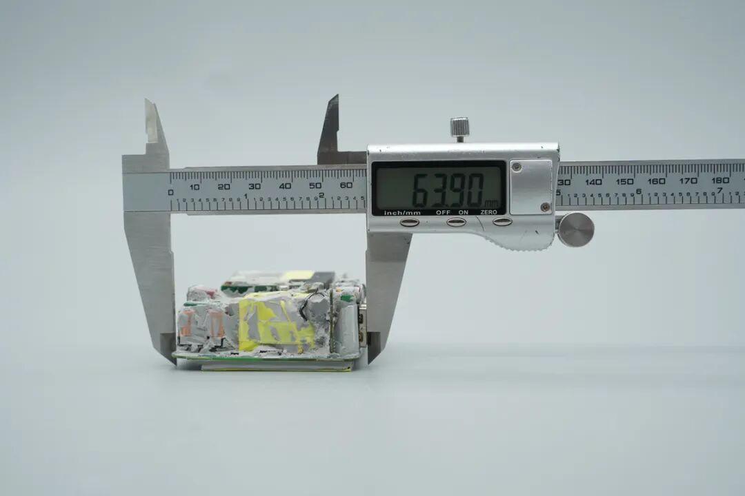 拆解报告：石龙富华140W 3C1A氮化镓快充图31