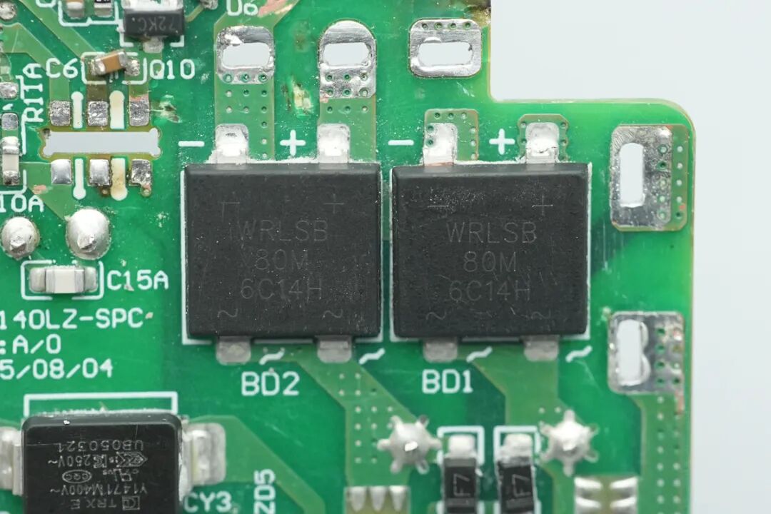 拆解报告：石龙富华140W 3C1A氮化镓快充图50