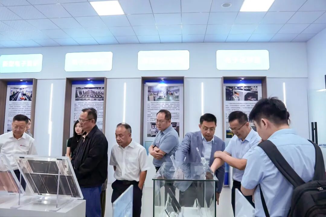 沃格光电旗下湖北通格微与华工科技签署战略合作协议图5