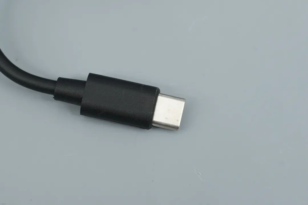 拆解报告：mophie 10000mAh 20W 自带线移动电源图11