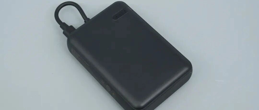 拆解报告：mophie 10000mAh 20W 自带线移动电源