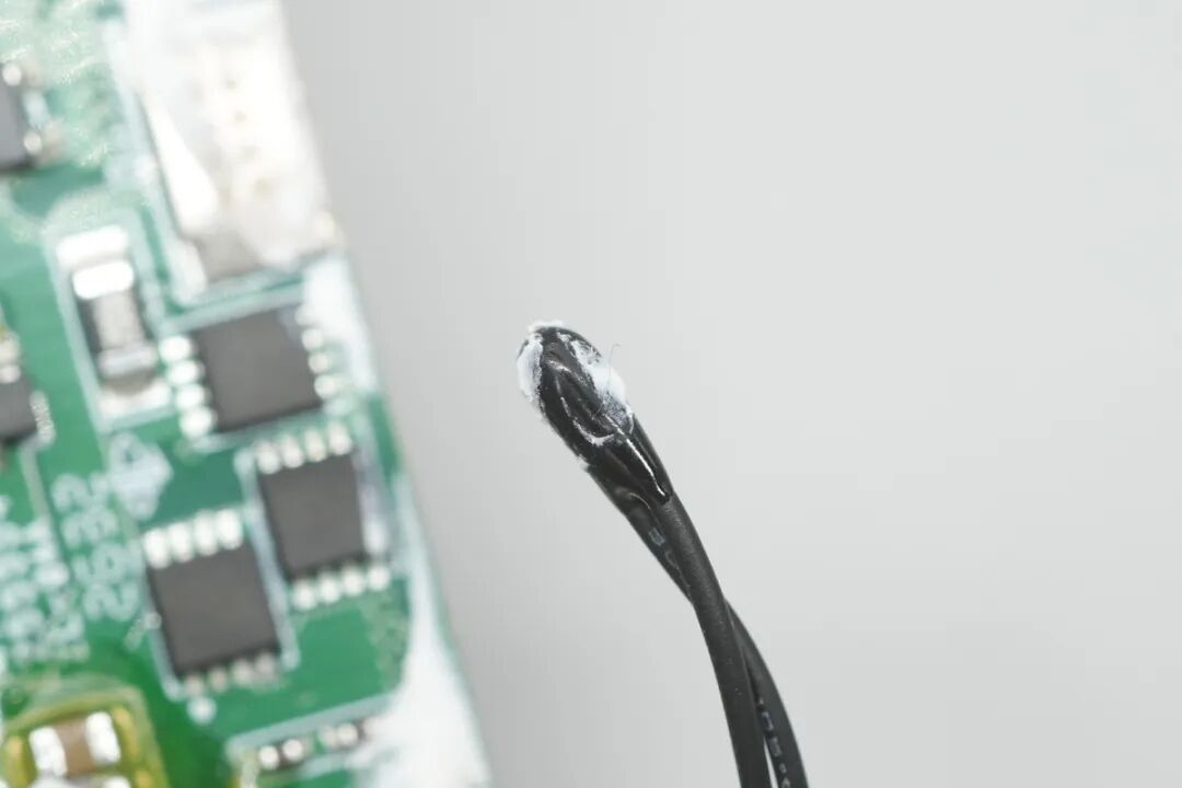拆解报告:OPPO 33W口袋充超级闪充移动电源图45