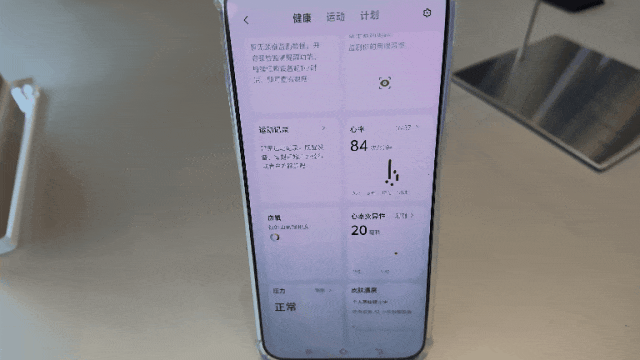 2218 元起!现场体验千问三款 AI 新硬件,4大看点深度解析图13
