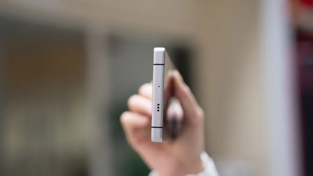 24GB+1TB、真全面屏、透明后盖 RGB 水冷！这可能是今年最酷的手机了...图6