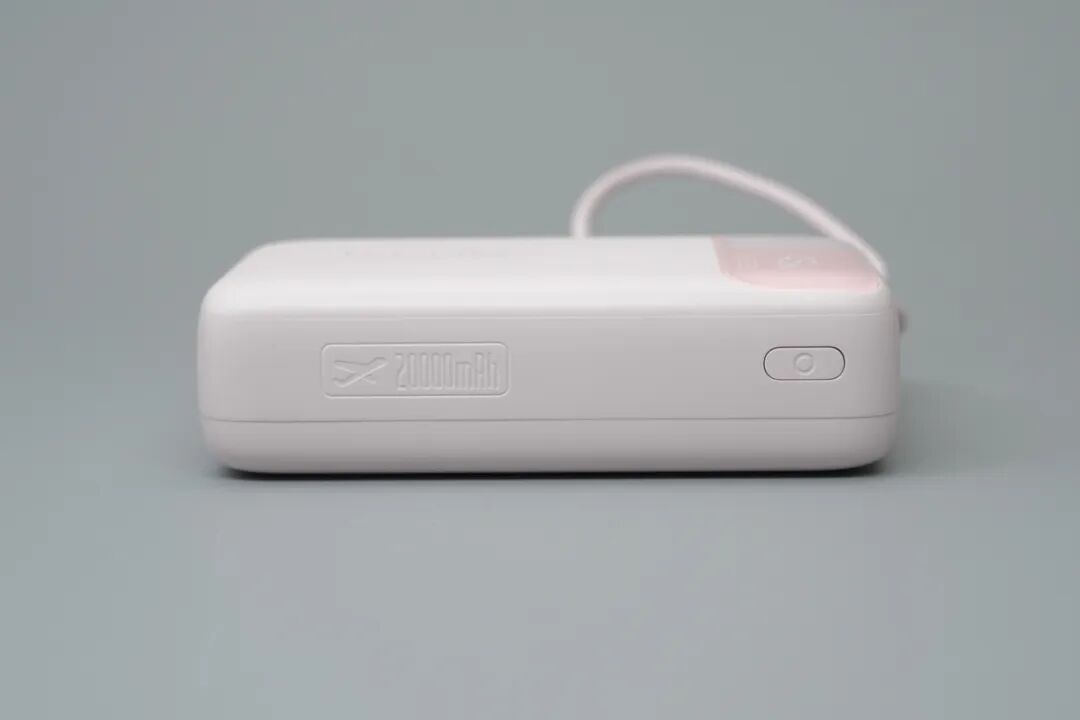 拆解报告：倍思20000mAh 45W自带双线移动电源图8