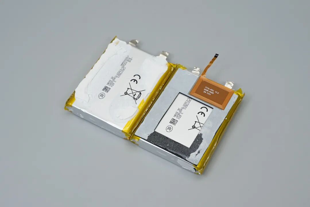 拆解报告：倍思20000mAh 45W自带双线移动电源图38