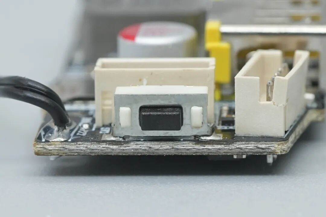 拆解报告：倍思20000mAh 45W自带双线移动电源图64
