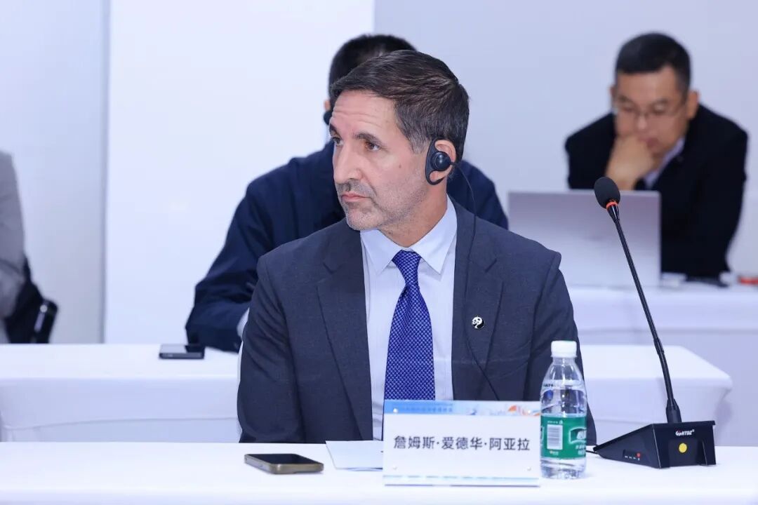 从国际“朋友圈”到发展“合作圈” “魅力成都”2026高端外国专家座谈会举行图30