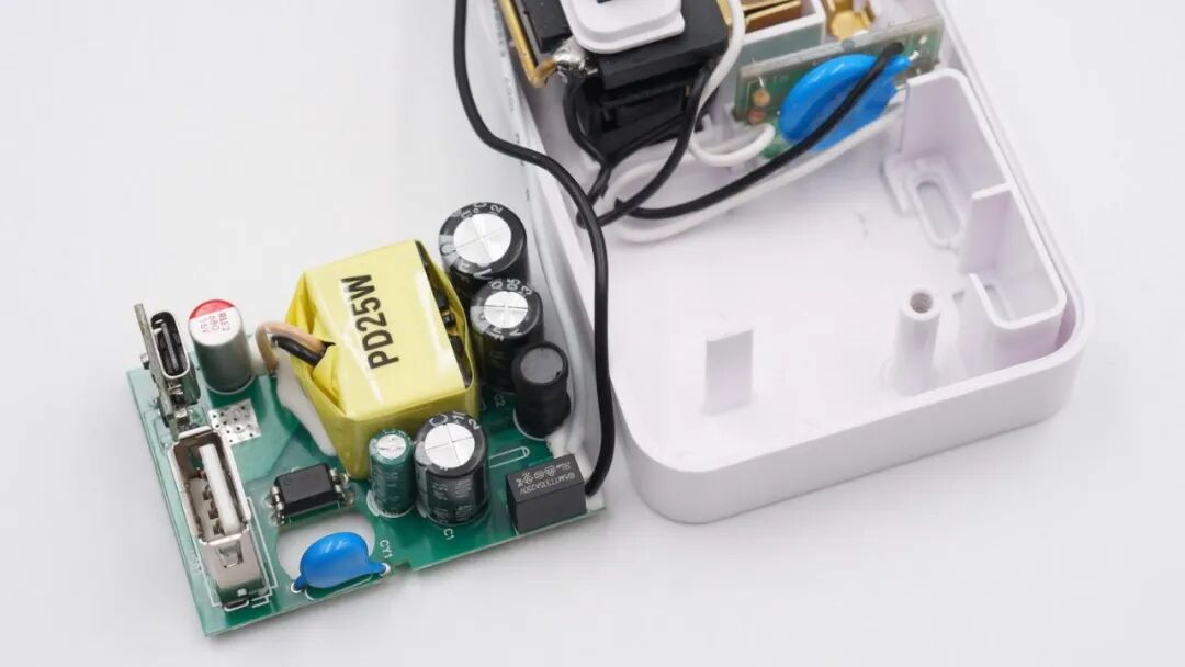 拆解报告:太星电工 MAX STAR 25W PD+QC 二开二插壁插图20